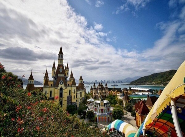 Vinpearl Nha Trang có lối kiến trúc đẹp luôn thu hút nhiều khách du lịch